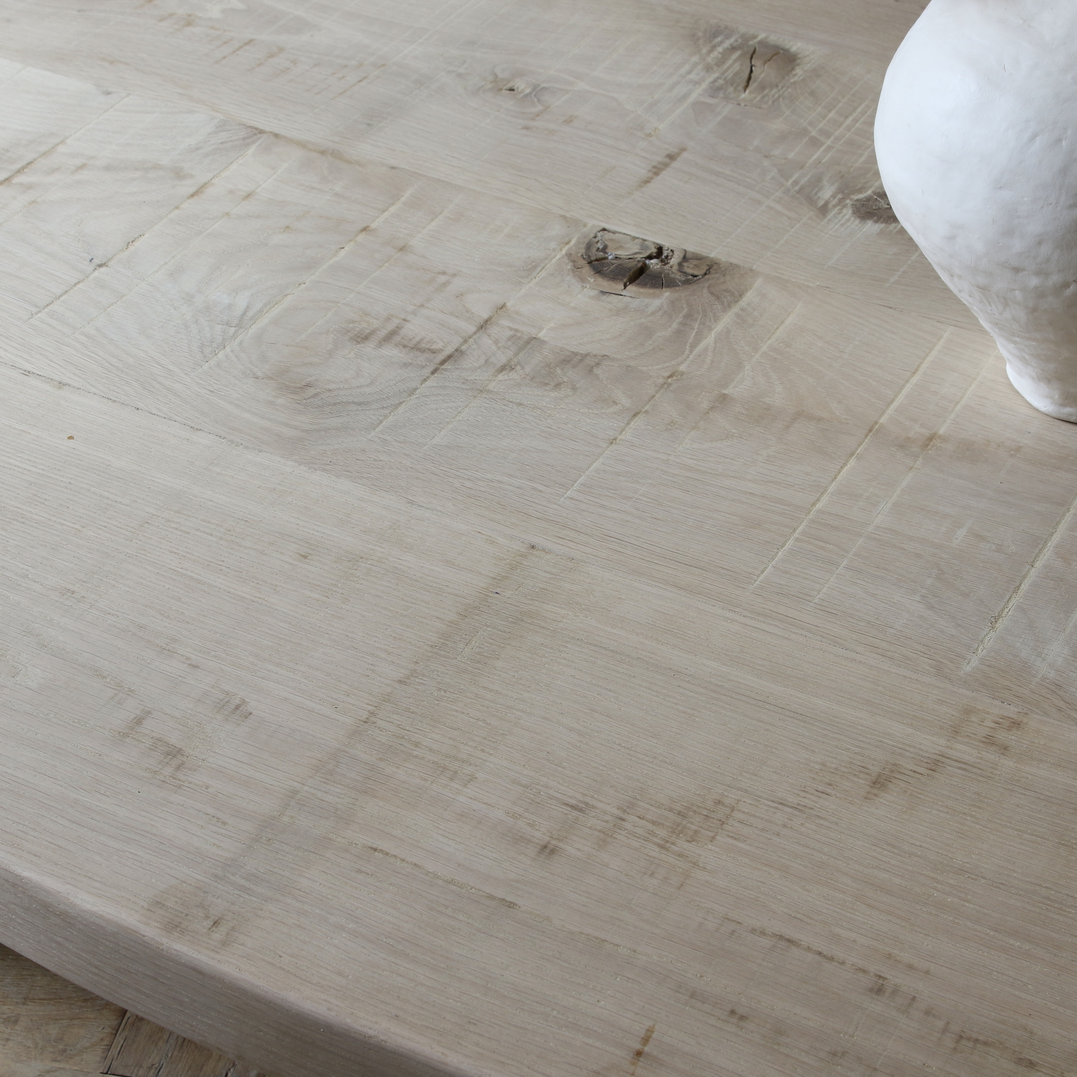 Wabi Sabi in Oval // JS Editions